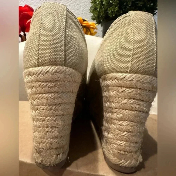 Christian Louboutin Paris Mallorca Beige Wedge Espadrille Heels size 39 - Picture 10 of 12